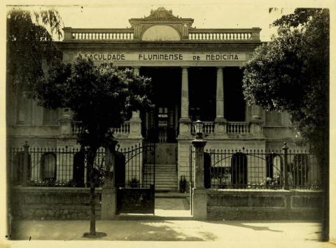 Prédio da Faculdade Fluminense de Medicina